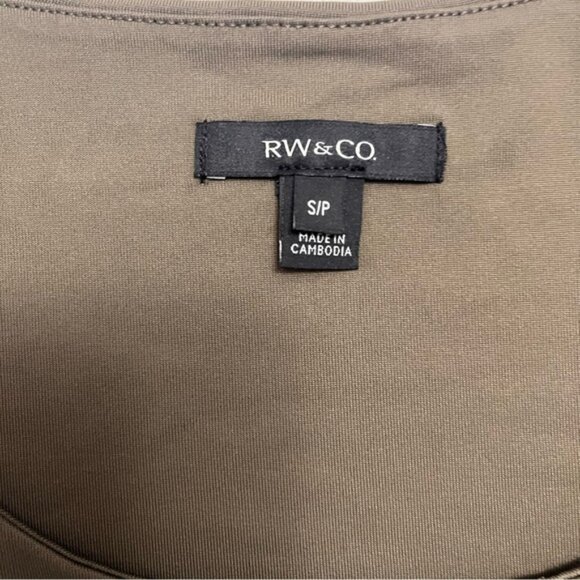 RW&CO. Olive Green Scoop Neck Long Sleeve Fitted Top S/P - Picture 3 of 6